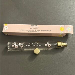 Marc Jacobs Daisy Spray Pen